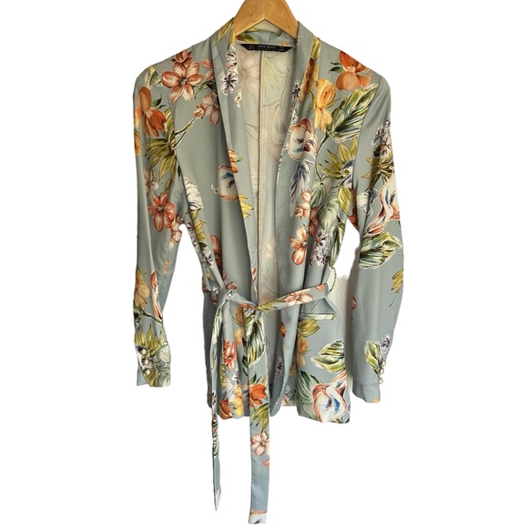 Zara Light Blue Floral Blazer Jacker with Lapel Collar & Belt Size Small - Picture 2 of 5